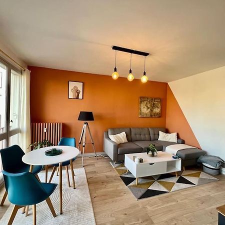 Апартаменты Le P'Tit Anatole - Joli T2 Avec Parking Пуатье Экстерьер фото