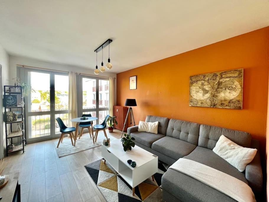 Апартаменты Le P'Tit Anatole - Joli T2 Avec Parking Пуатье Экстерьер фото